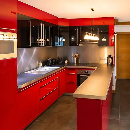 Apartment Les Ecureuils -renove 100m2 - 8per - Skis Aux Pieds - Vue Sur La Montagne